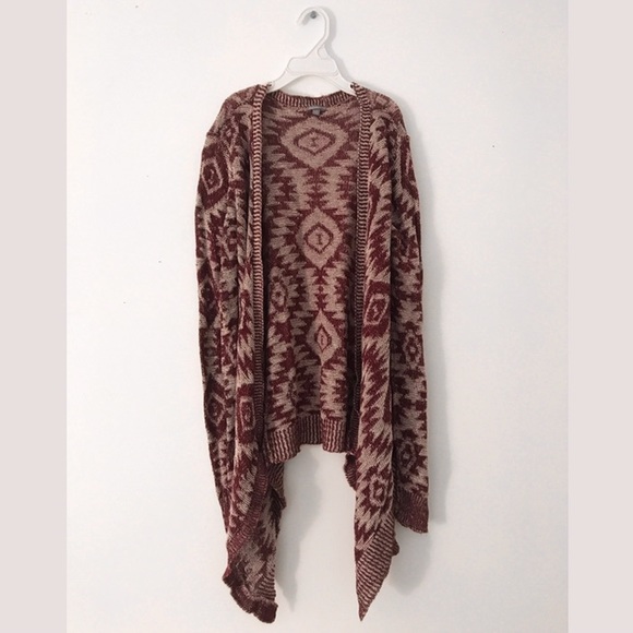 Long sleeve, maroon and white knitted sweater - Picture 1 of 3